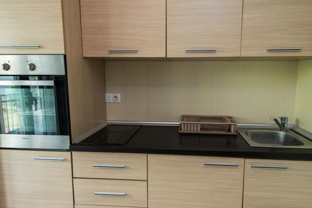 Apartments Mtv Petrovac Bagian luar foto